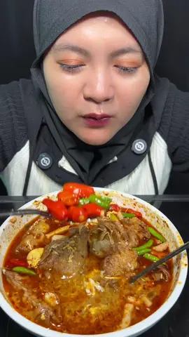 Mukbang pangsit nyai mercon 🤤 @NYAI MERCON 