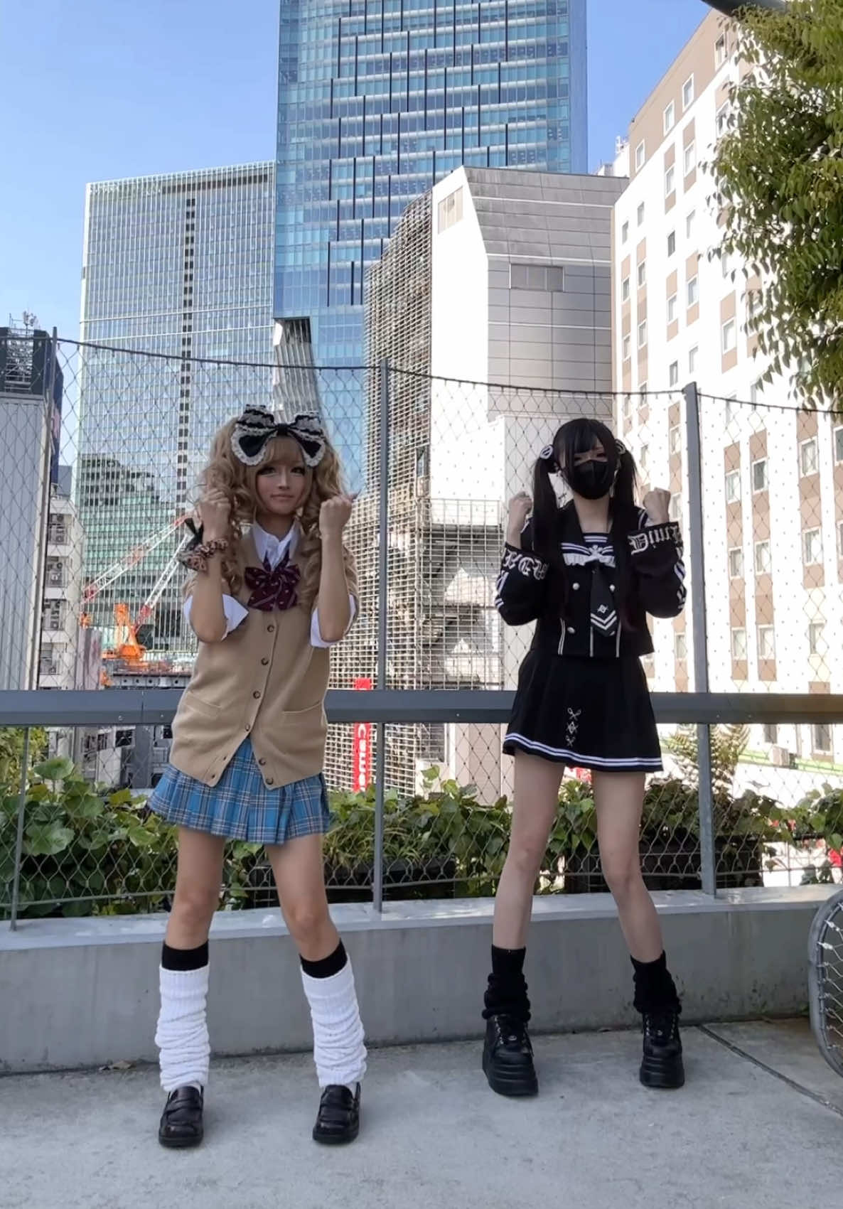 ギャル✖️地雷系、ついに一緒にパラパラ踊った！@小南ミナミ  #平成ギャル #gyaru #ギャル #地雷系 #地雷系女子 #parapara #パラパラ #fyp 