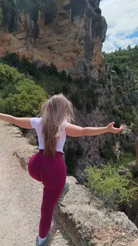 #midulcelocura🌹  ♥️⛰️♥️ 📌 Acueducto Romano Peña Cortada 📌 Chelva- Calle 