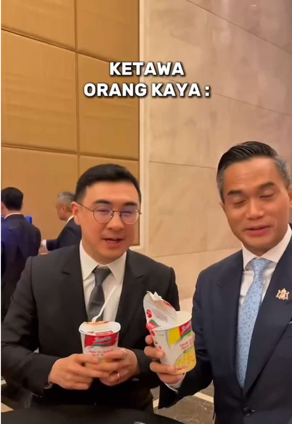 ketawa orang sanggup 