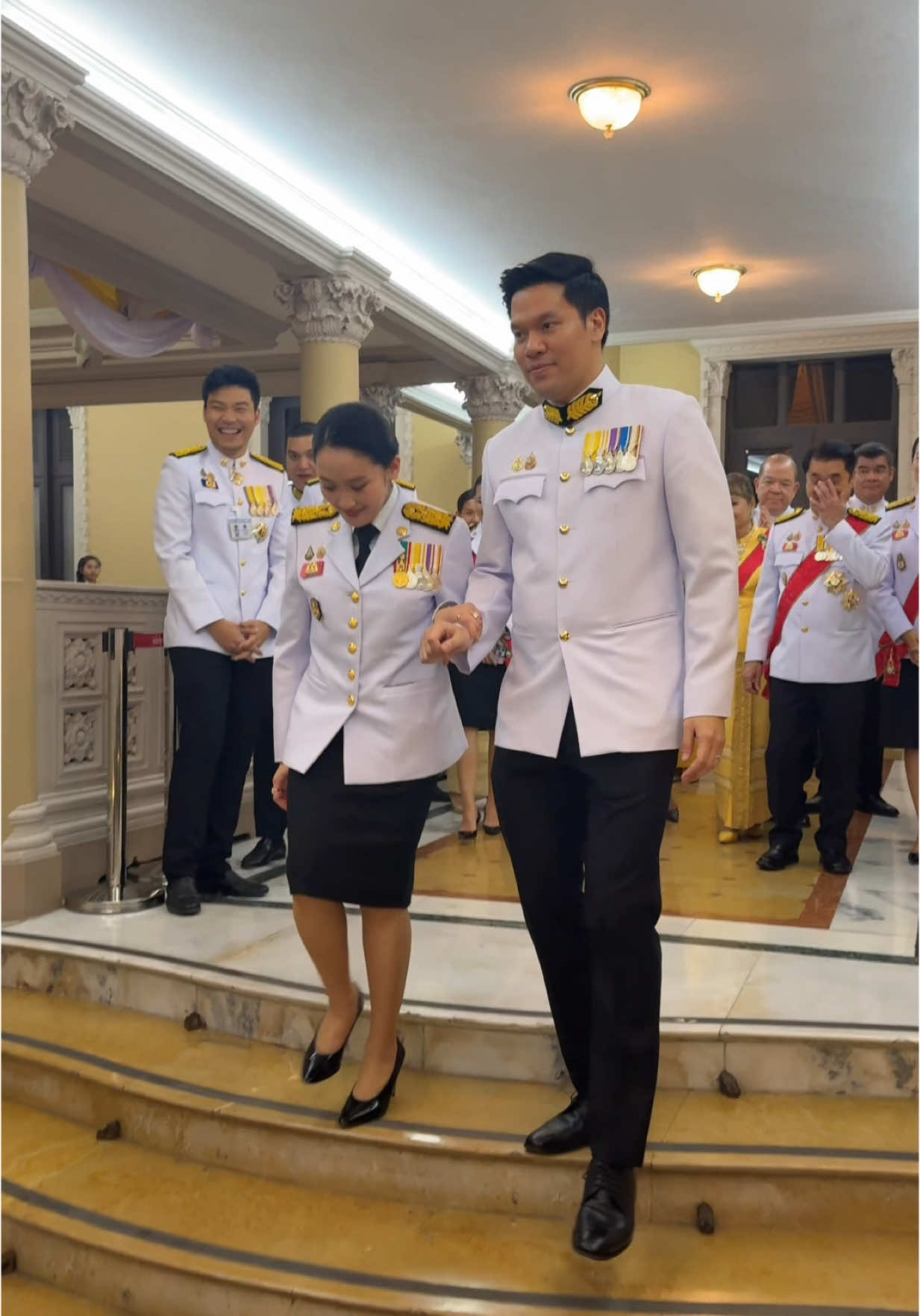 นายกรัฐมนตรีและคู่สมรส คุณปอ ปิฎกสุขสวัสดิ์ ##แพทองธารชินวัตร##นายกรัฐมนตรีคนที่31##สโมสรสันนิบาต##ปิฎกสุขสวัสดิ์