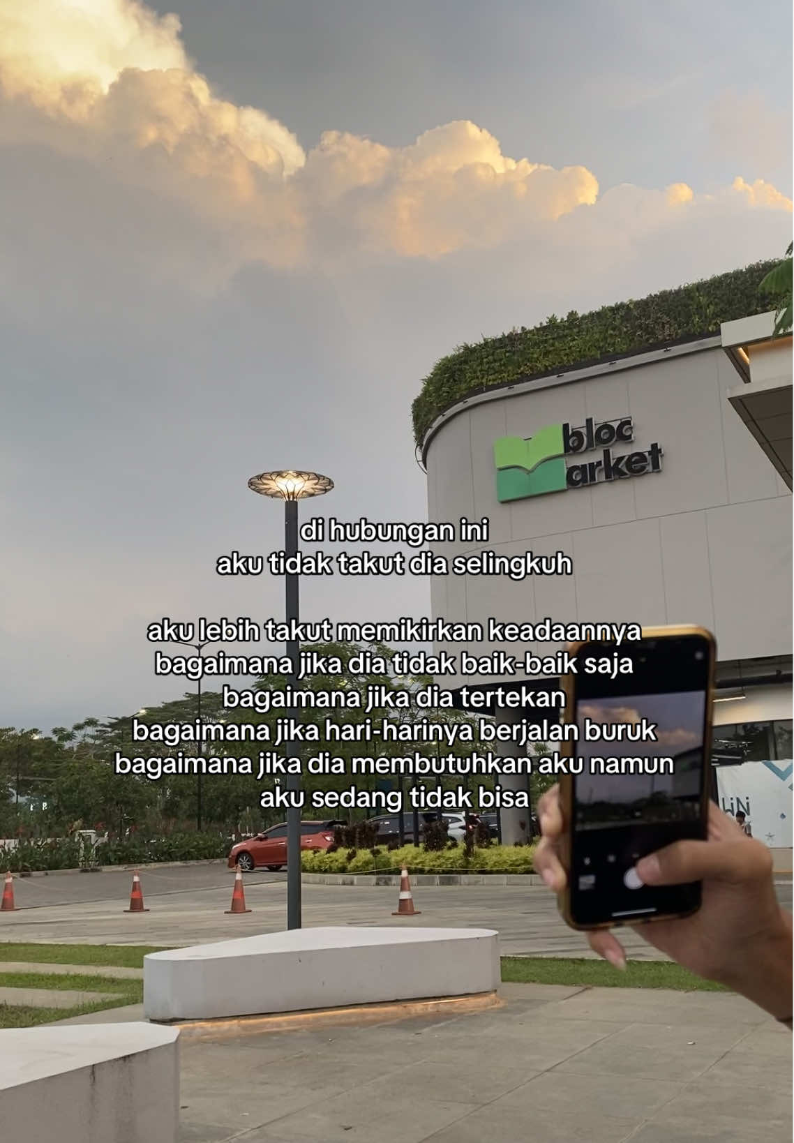 baik-baik ya sayangku🥺  #quotes #ldr #Love #cinta #romantis #asmara #jatuhcinta #sayang #bucin #pasangan 