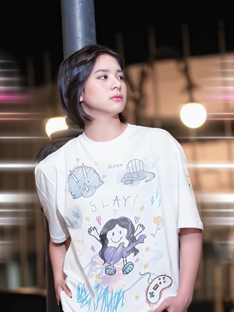 gini bukan trend nya🗿📷.... . . cr : @𝟏𝟐𝟏 Tuan`Kyzu 𝐓𝐌𝐂༒︎ ib : @Malkis and Michie🐊   . #zeeasadel #aziziasadel #exmemberjkt48 #fyp #fjkt48 #lewatberanda #xbyzca #48fps #foryoupage 