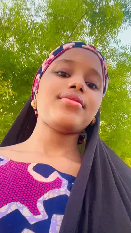 Cincin available ga dadi ga arha duk roba daya 1k pls azo ayiwa hajiyan data ciniki ko wani gari kake insha allah za’a iya kawo maka asamin kudin a OPay na ngd 