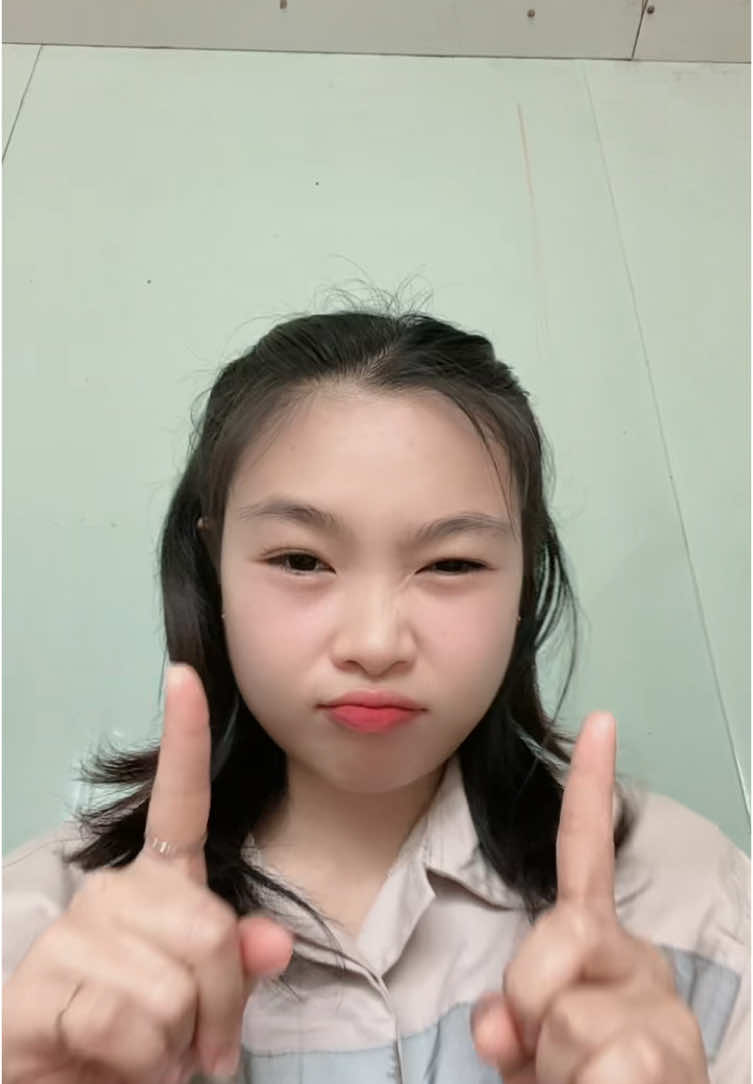 Siapa yang tauuuu??? #fypppppppppppppppppppppp #wedabaynikel🇲🇨🎌 #iwiphelmkuning #manadopunya 