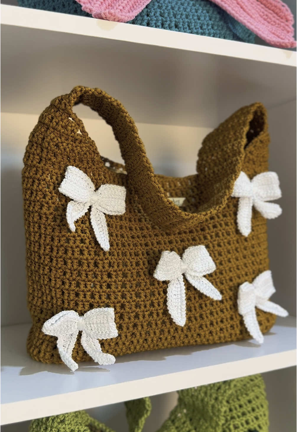 Ready for our next bag party? Dee totebag is now available ready stock 💚📸  #handmade #crochet #fypage #totebagaesthetic 