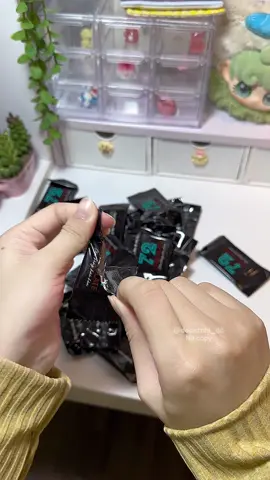 Ê ăn thử nha mấy bà ngon lắm í😇#socola #socoladen #chocolate #yummy #anvat #thinhhanh #xuhuong #LearnOnTikTok #viral 