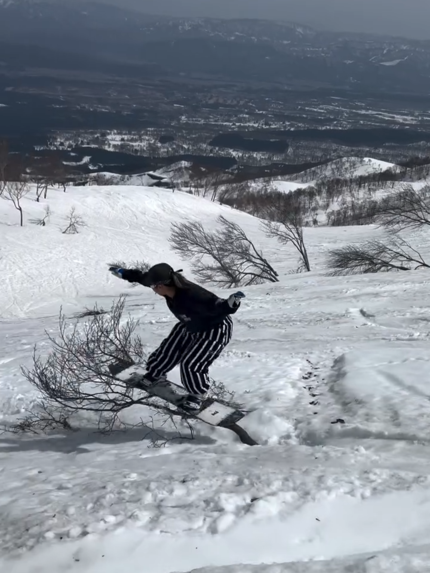 Temps rising, stoke staying 🔥☀️ . . . #snowverb #snowboarding #snowverbcrew #snowjumpsuit #baggysnowpants #snowboarder #skiergirl #baggyskipants #baggypantstiktok #baggyfit #snowsuits #skier #snowjacket #nightskiing⛷ #nightsnowboarding #nightskiingjacket #nightskiingpants #snowboardtiktok #skiingtiktok #springskiing