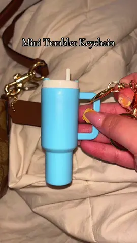 I’m actually crying at how tiny and cute this is!! I lovee little things sm!🤭 #keychain #tiktokshopmothersday #tiktokshoprestock #tiktokshopnewarrivals #keychainaccessories 