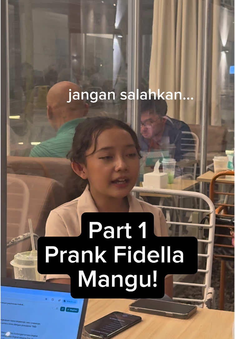 prank sekaligus suprize MANGU @fidellajasmine_official !!! part 2 nyanyi bareng @loisaramadhani.official  #bintangjua #loisa #fidellajasmine #lagu #mangu #jangansalahkanpahamkukini #fyp #fypage #viraltiktok #fyppppppppppppppppppppppp #viralvideo #viral #beranda #rame #salting #starpeople #cover #coversong #coverlagu #covermusic #laguviral #covergitar #laguhits #prank #pranknyanyi 
