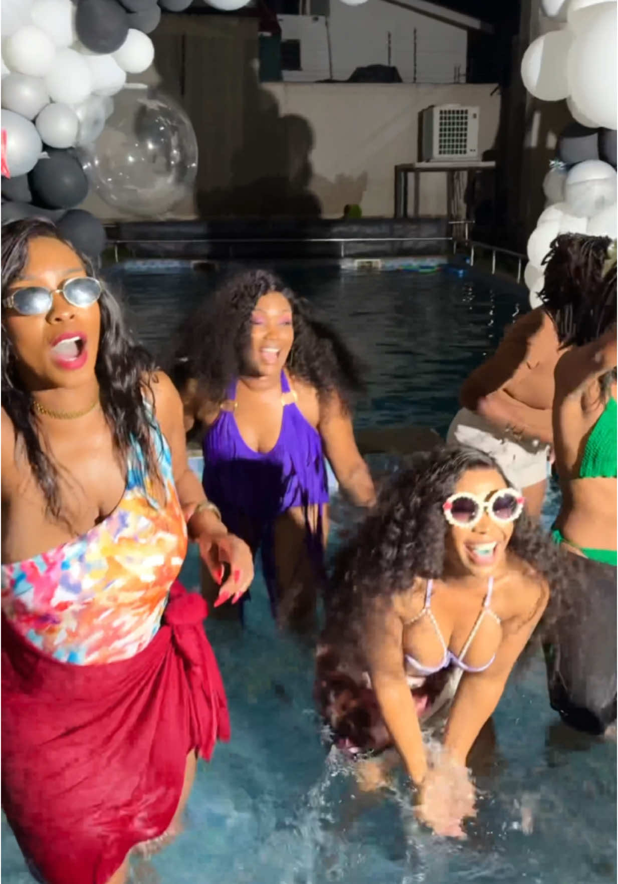 Your Unemployed friends Living it up 🤗 Pre Birthday Enjoyment 🤩 #poolparty#bikini#prebirthday#celebration 