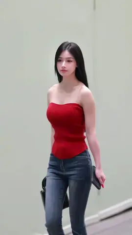 #girl #beautiful #pertty #fashion #walk #style #fyp #foryou #trending 
