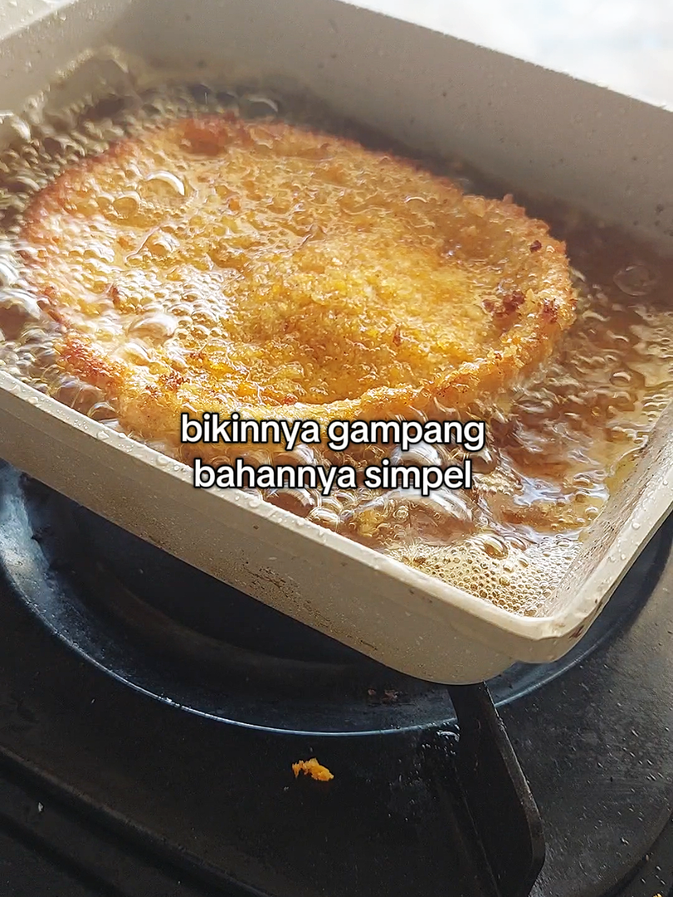 bikin chicken katsu lagi versi upgrade dan lebih simpel. ga perlu pipihin ayam satu-satu dan tanpa lapisan telor dan terigu. resep ada di video yaa. tonton sampai habis. tysm😊 #chickenkatsu #reseptiktok #bekalanak 