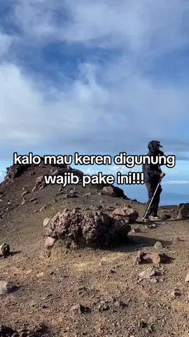 Biar tambah percaya diri buat mendaki! #pendaki #pendakigunung #fyp #rekomendasioutfit #OOTD 