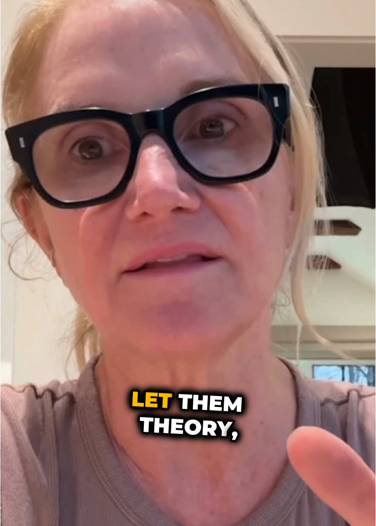 You Need To Just 'Let Them' Speaker: Mel Robbins Source: Mel Robbins #motivationalquotes #motivation #inspirational #lifeadvices #lifelessons #letthem #melrobbins 