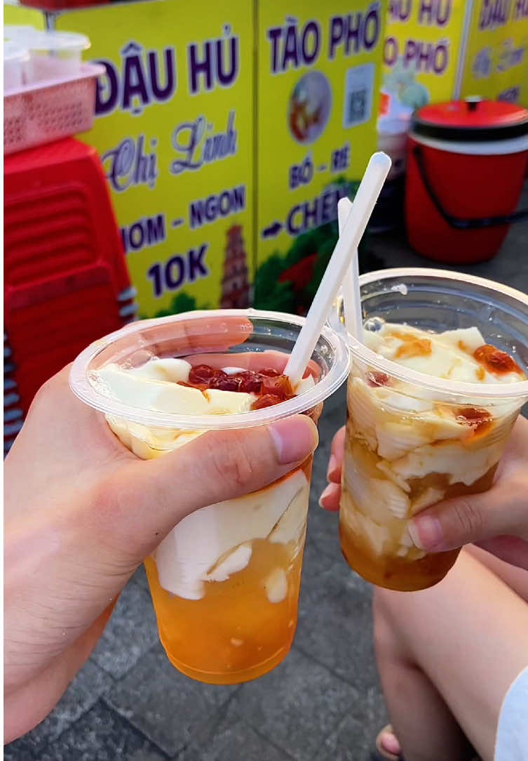 Food tour ăn sập Huế là có thật, đồ ăn ngon giá rẻ, nên đi thử một lần sẽ không giúp tâm trạng bạn tốt lên nhưng cái bụng của b chắc chắn sẽ no. #75huế #foodtiktok #xuhuongtiktok #didulich #trendingvideo #micayseoul #banhephue #chotayloc #bunnghe #tauhu #chuathienmu #banhlochue #bunbohue 