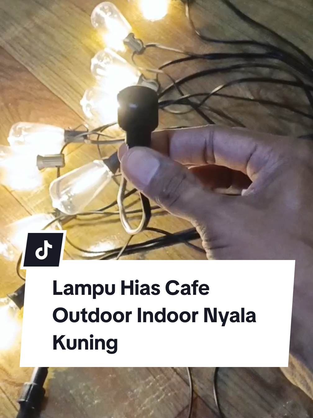 Lampu hias cafe outdoor indoor nyala kuning bohlam LED #lampuhias #lampucafe #lampuhiasoutdoor 