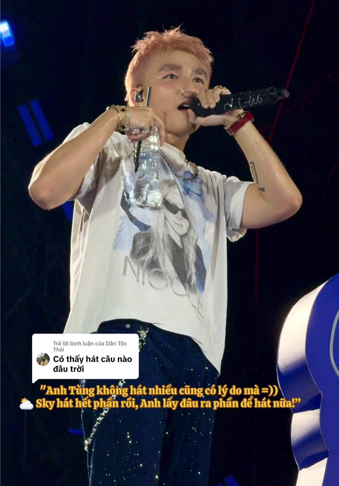 Trả lời @Dân Tộc Thái❗Vì tại dàn đồng ca của Sky mạnh quá đó ạaa =)) #sontungmtp #1664blanc #fancam #sky #phodibonguyenhue #xuhuong #thinhhanh 