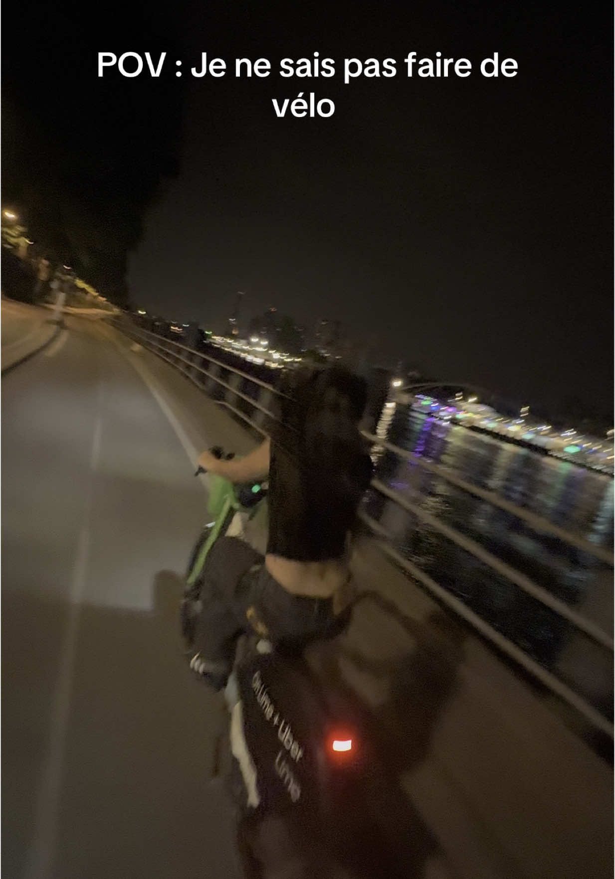 Je m’affiche mais cette vidéo est beaucoup trop drôle #fail #chute #drole #humour #pourtoii 