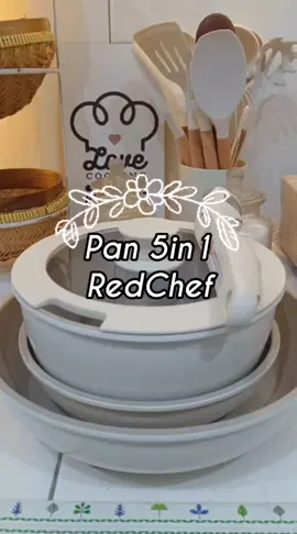 Set Panci Baru Untuk Dapur estetik 🤍 Set Cookware dari @redchef.my  emang Mantul ~ 🤍 Bahan Keramik + anti Lengket + handlenya bisa lepas pasang + Hemat Tempat, dan bisa langsung jadi piring saji yang aesthetic juga 💕 #redchef #setcookware #alatmasakestetik #dapurestetik #cookwareceramic #panantilengket #udahlapar #spillyuli  #alatdapur #pan5in1 #panredchef #pankeramik #wajanantilengket 