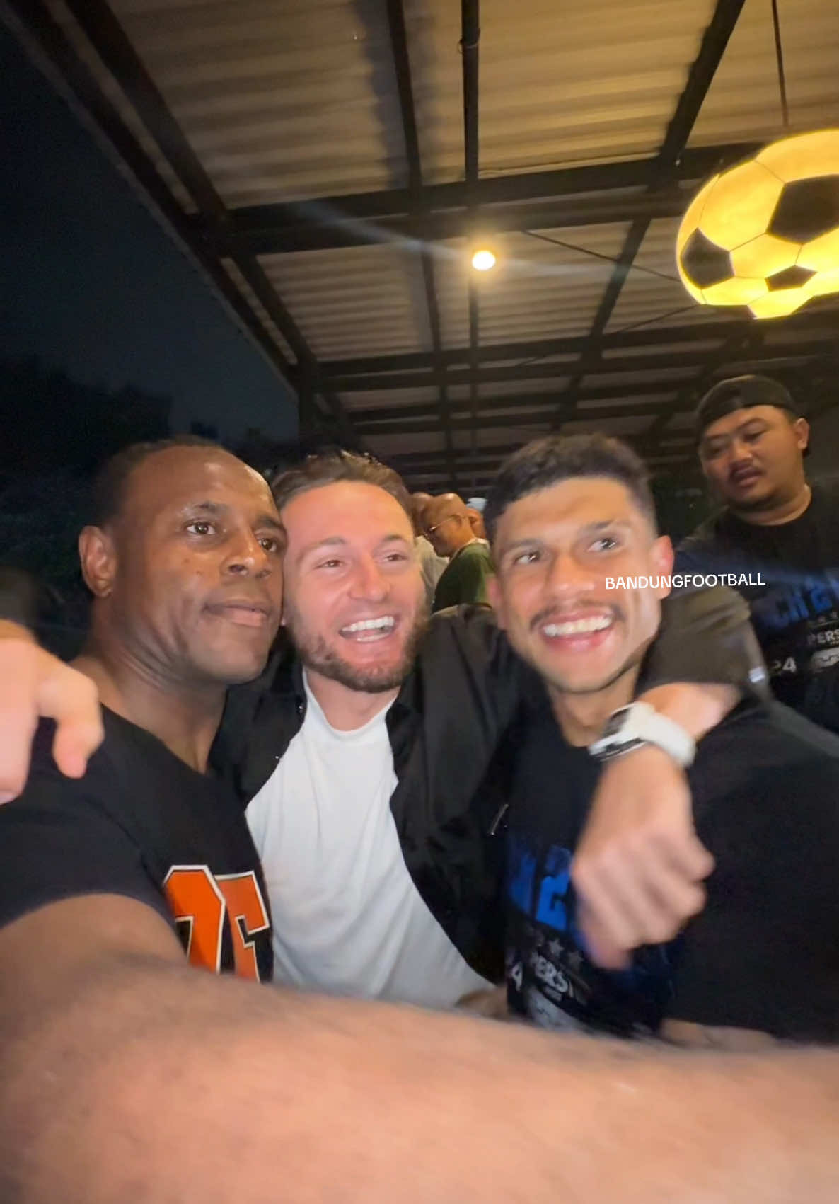 APA BEDANYA PERSIB SAMA TIM LAIN? YA BACK TO BACKKK! 🤪🏆🏆🏆🏆🌟💙
