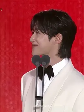 popularity award 👏🏼👏🏼 cukha cukhaa🤗 #byeonwooseok #byeonwooseokedit #fyp #변우석 #lewatberanda #fypage #baeksang #fypシ゚ #foryou 