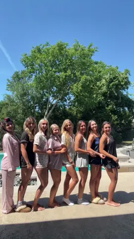 THE BEST PROM WITH THE BEST FRIENDS 