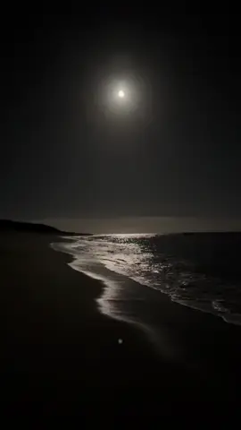 kalian kalo lagi banyak masalah kmn?#pantai #malam #aesthetic #fyp #trend #foryou #viral #fyppppppppppppppppppppppp #forpage #lewatberanda #moots #sadstory #4u #fyppppppppppppppppppppppp #lewatberanda #fypシ゚ 