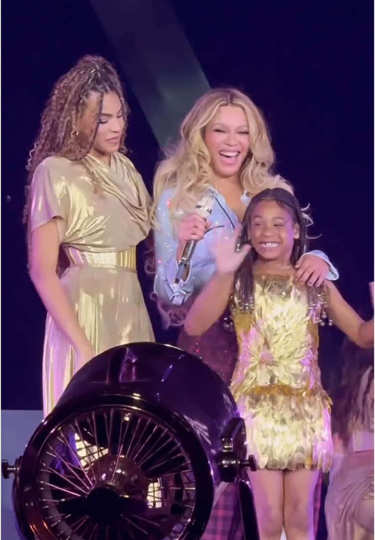 Beyoncé in Los Angeles (night 3)!! cc:tonatiuh_christian @Beyoncé @Parkwood Entertainment #cowboycarterwboycarterbeyonce #cowboycartertour #beyonce #beyoncé #beyoncetour #beyoncetour2025 #beyoncé #yaya #cowboycarter #cowboycartertour #fire #piano #beyhive #fyoncé
