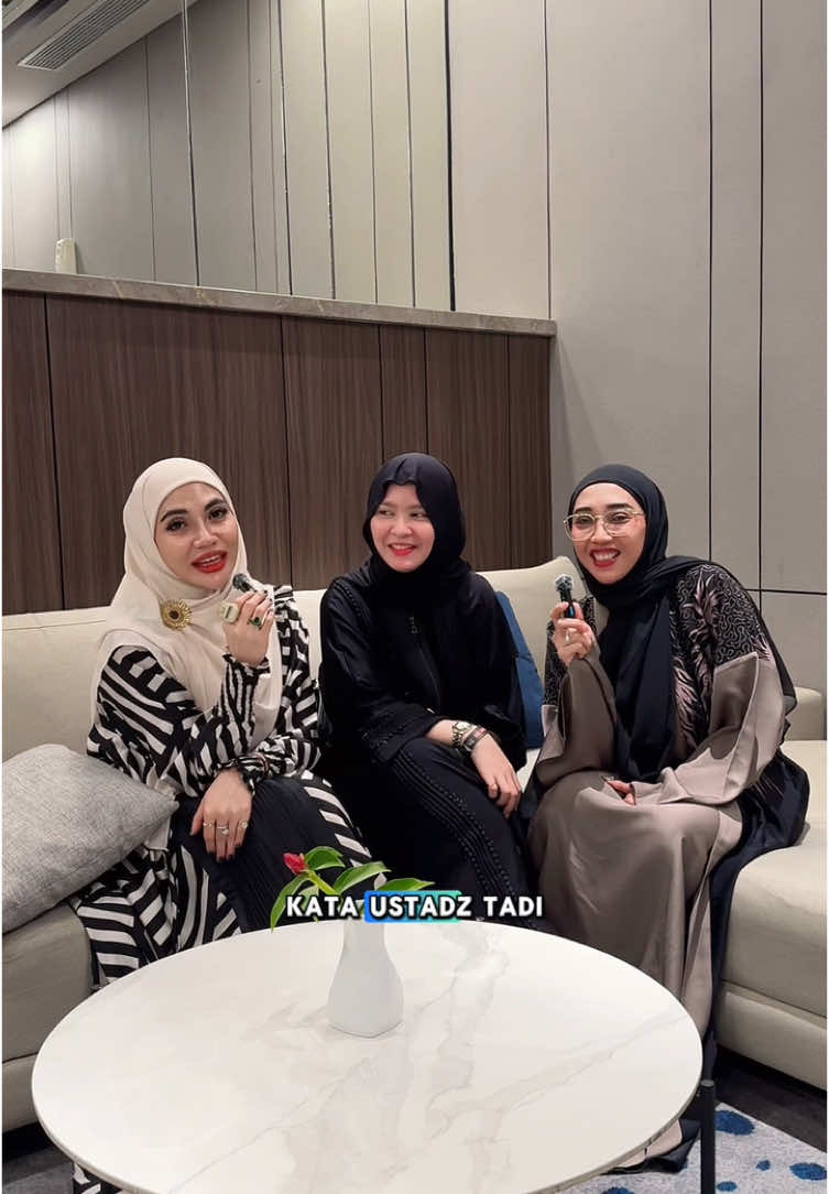 Testimoni dari peserta Sharing Time setelah ikut Sharing Time bersama Ust. Hanan Attaki🤩 〰️〰️〰️〰️〰️〰️〰️〰️〰️〰️〰️〰️〰️〰️〰️ Jadwal sharing time Ust. @Hanan Attaki insyaallah: 11-12 Mei: LAMPUNG 17-18 Mei: PALEMBANG 24-25 Mei: BALIKPAPAN 29 Juni: SERANG 20 Juli: MEDAN 26-27Juli: MAKASSAR 17 Agustus: SAMARINDA Cara daftarnya di website ➡️ sharingtimeuha.com 😊 #sharingtime #hananattaki #ayahamanah #bogor #karawang #solo #jakarta #jogja #malang #surabaya #semarang #depok #tangerang #bandung #bekasi #purwokerto #cirebon #garut #makassar #padang #palembang #lampung #balikpapan #samarinda