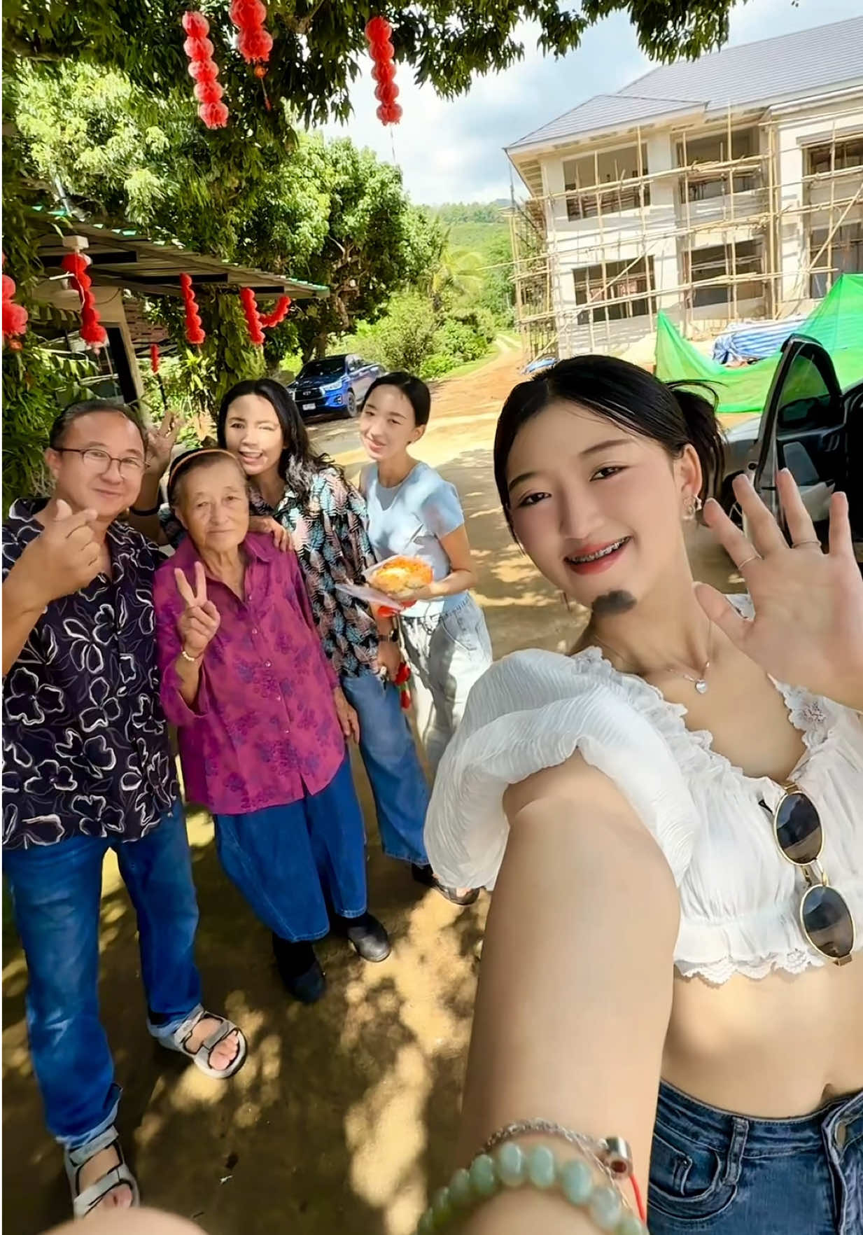 เท่าไหร่น้าาาา 🤏🏻😗 #อาลี่ก๋ง #เทรนด์วันนี้ #ครอบครัว #บ้านฉัน #บ้านฉันสนุกเว่อร์ @AaAa———- @อนิสา 
