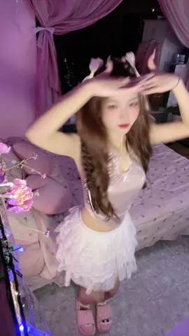 Tớ ở đây nè @🍀 Min🦅  🥰🥰🥰