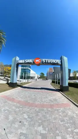 New classes start today! What will you be learning this month? 🎨📊🎥🎮🎚️⚾️🤖