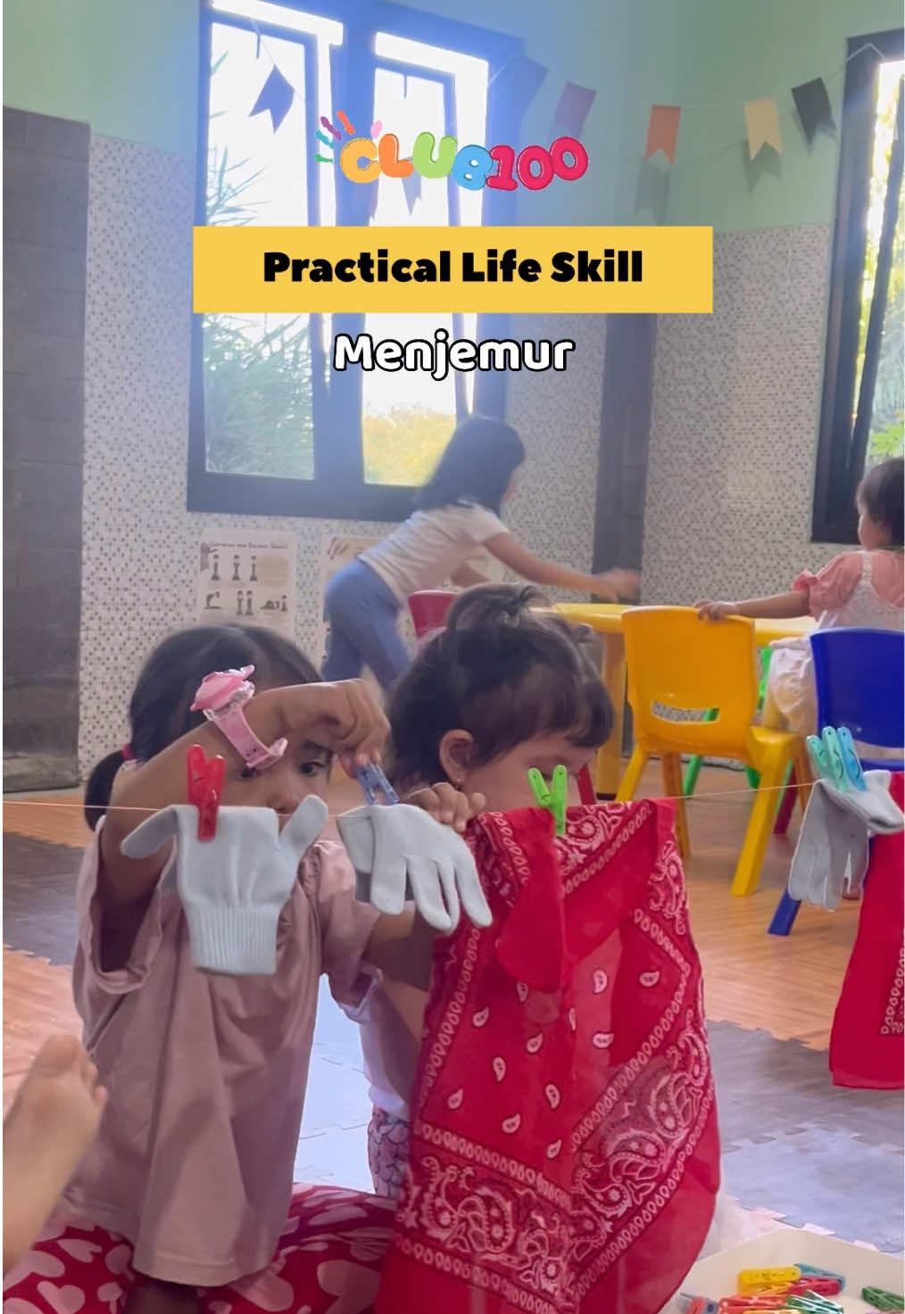 Practical life skill~ menjemur🥰 #idebermainanak #preschool #preschoolbandung #kidsactivities #motorikhalus #paud #aktivitasanak #practicallifeskills 