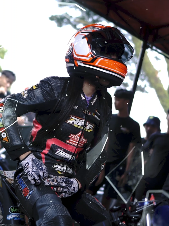 TIA BOCIL BUKAN TIA MONIKA🤪💃 #drag #balapan #balap #dragbike #foryoupage #foryou #fyp 