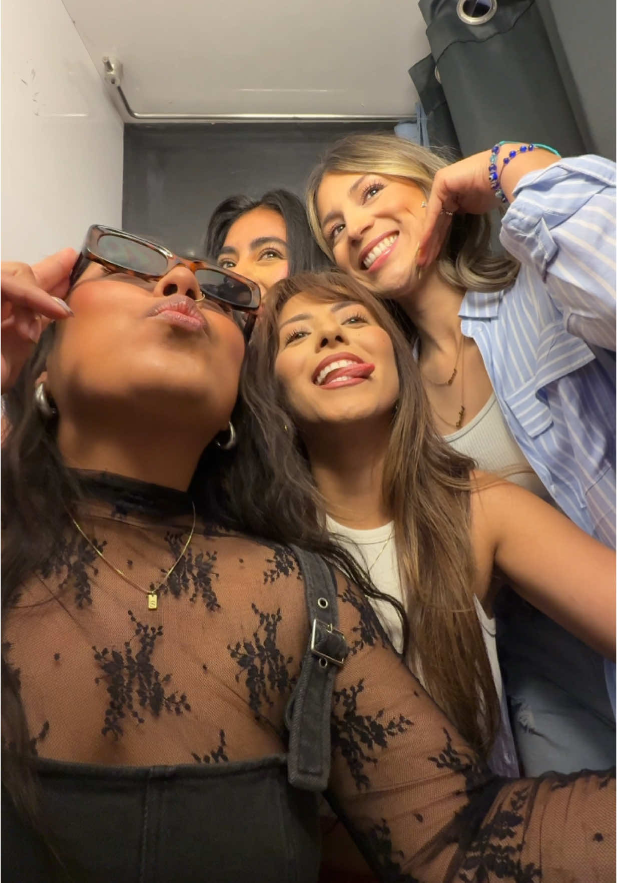 cute bestie date in OC 💌 @BOOTHBYBRYANT  #photobooth #boothbybryant #orangecounty #thingstodo #photoposes @Jacky @jackieechavez @joliza vallejo 