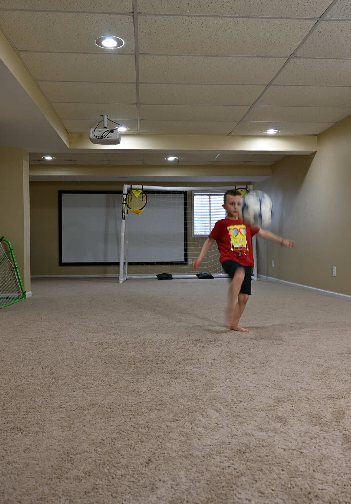 Juggling Like a Pro🐐⚽️🔥  . . . #Soccer #futbol #soccerlife #futebol #fifa #soccerskills #championsleague #football #messi 