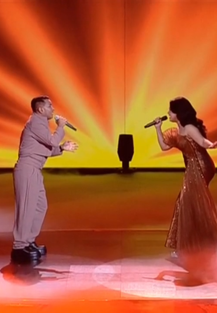 Shabrina x Judika - Tak Mungkin Bersama #indonesianidol #idol #indonesianidolxiii #indonesianidol13 #idolxiii #ananghermansyah #bungacitralestari #rossa #maiaestanty #judika #rcti #rctiplus #fyp #foryou #foryoupage #TikTokTainment #masukberanda #ronyparulian #salmasalsabil #nyomanpaul #nabilataqiyyah #panaroma #panaromaidol #idolyfepanaroma #idolyfe #finalshowcaseindonesianidol #finalshowcase #idolyfe #idolyfe2025 #idolyferctiplus #spektakulershow #spekta #spektaidol #shabrinaleanor #judika 