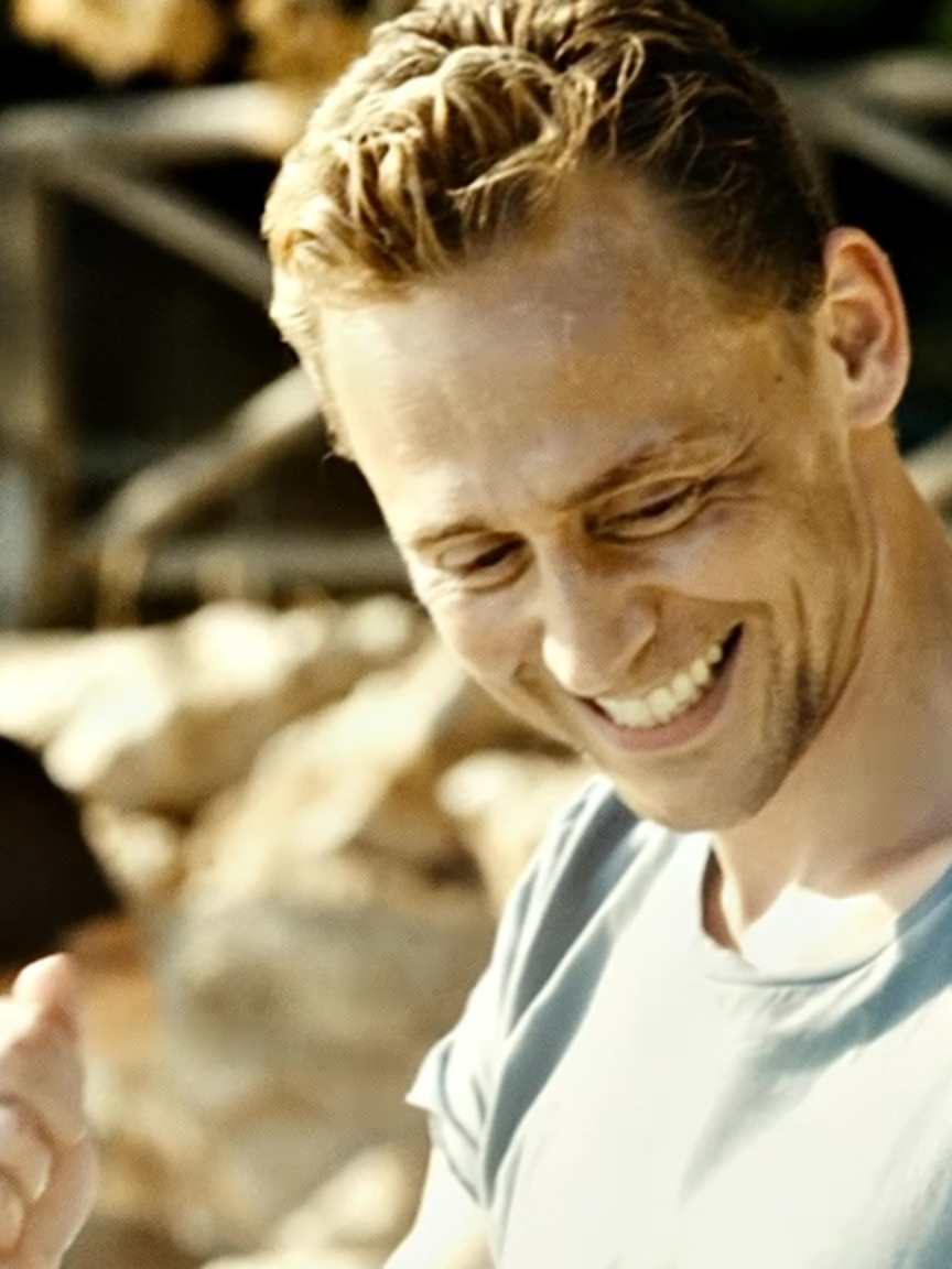 he better stay this happy 😌 [cc immunities] #jonathanpine #jonathanpineedit #tomhiddleston #tomhiddlestonedit #fyp #fy #viral