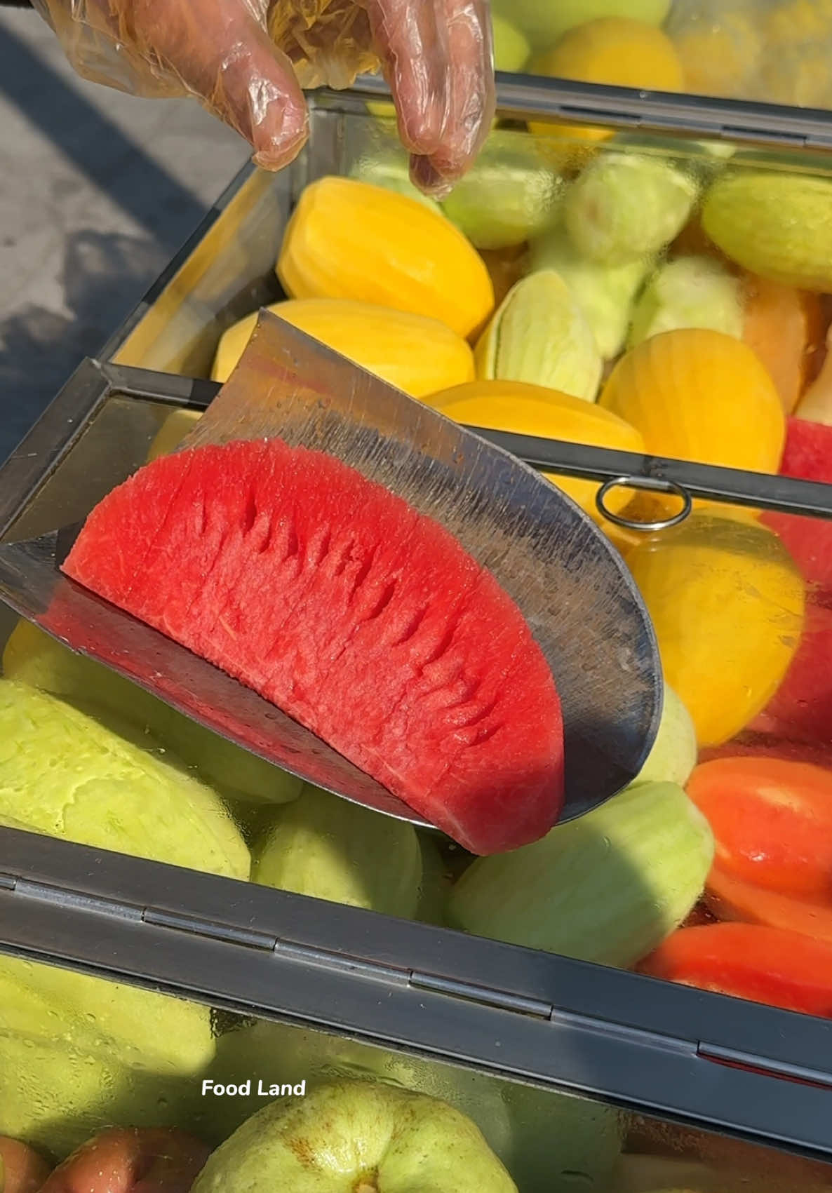 Swift fruit peeling skills . Shop name: ณเดชน์ผลไม้สด | Thai fruit cart |  📍Location: Mahanark Market, Bangkok ,Thailand #asmr #foodland #fruit 