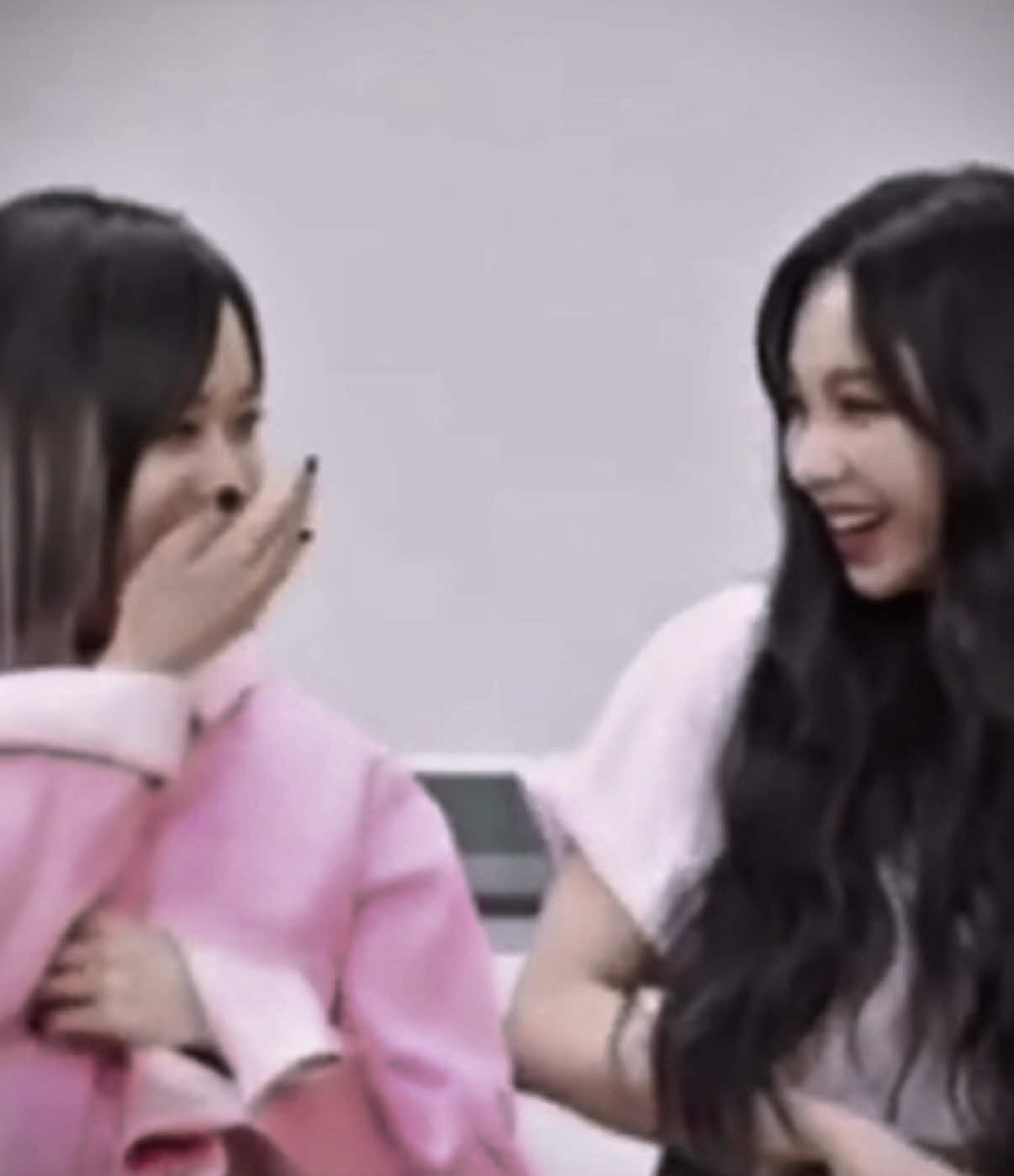 the way they both blush omg #aespa #aespawinter #kimminjeong #karina #yoojimin #karinaaespa #giselle #ningning #winrina #winrinaedit #jiminjeong #winter 