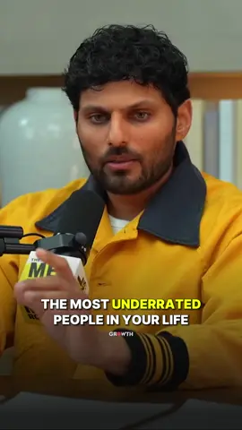 Loyalty is quiet. Kindness is subtle. And the people who carry both often go unnoticed. Speaker: Jay Shetty #realconnections #loyalty #silentsupport