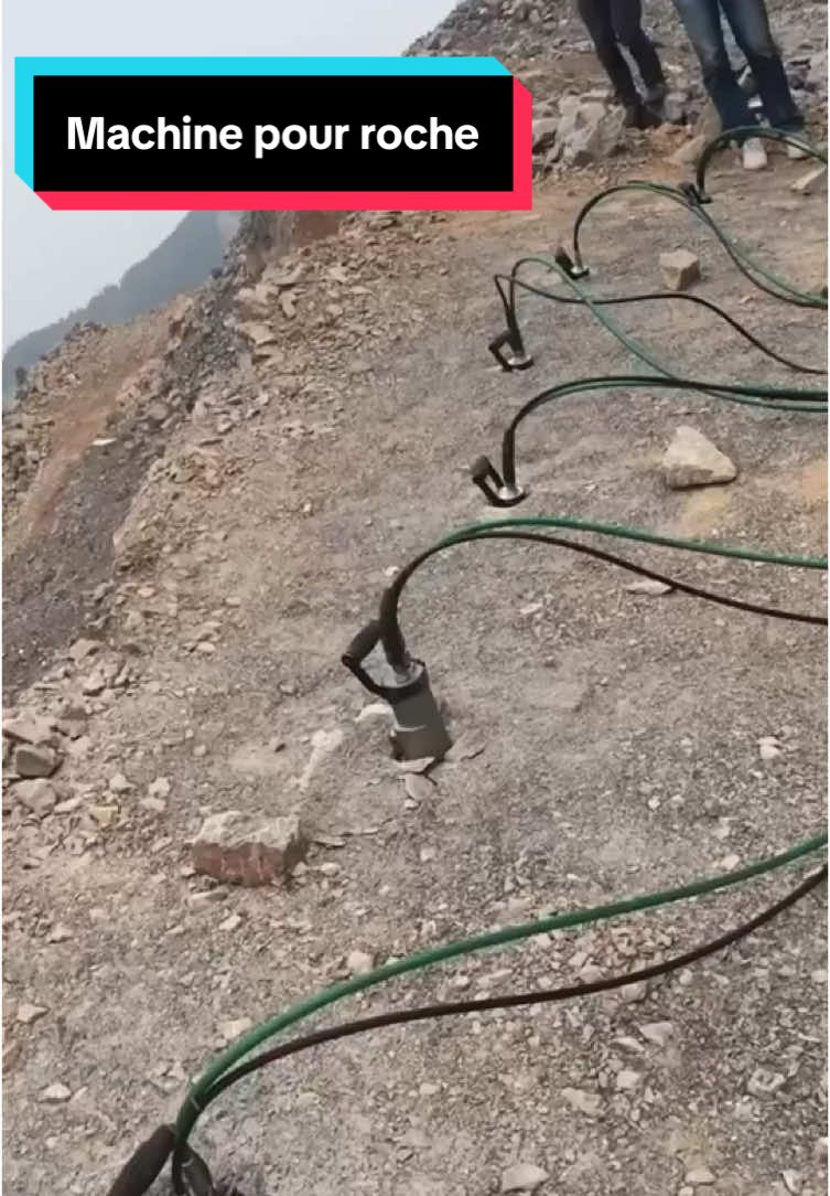 Un outil puissant #Machine #BTP #Construction #invention #Hydraulique #PourToi #FYP #pourtoipage #tiktokfrance 