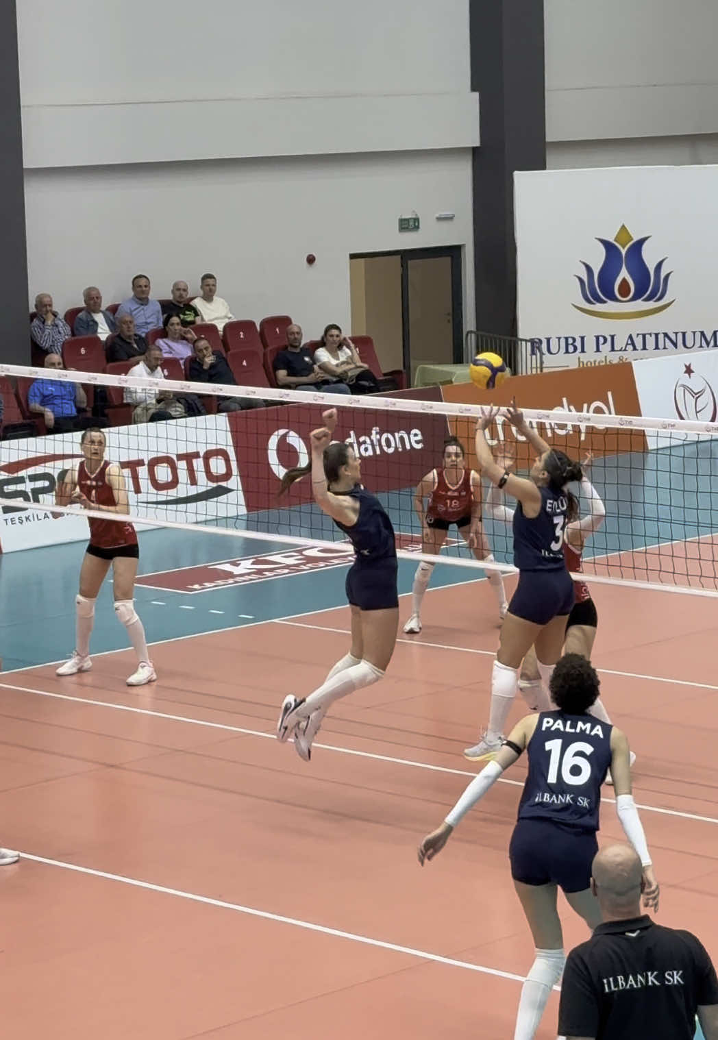 #Penivoleybol #VoleybolBenim #VolleyballWorld #VolleyballEurope #Volleyball #Voleybol #Pallavolo #TikTokSports #Voleibol #BeUnlimited #VolleyballGirls #Volei #FileninSultanları 