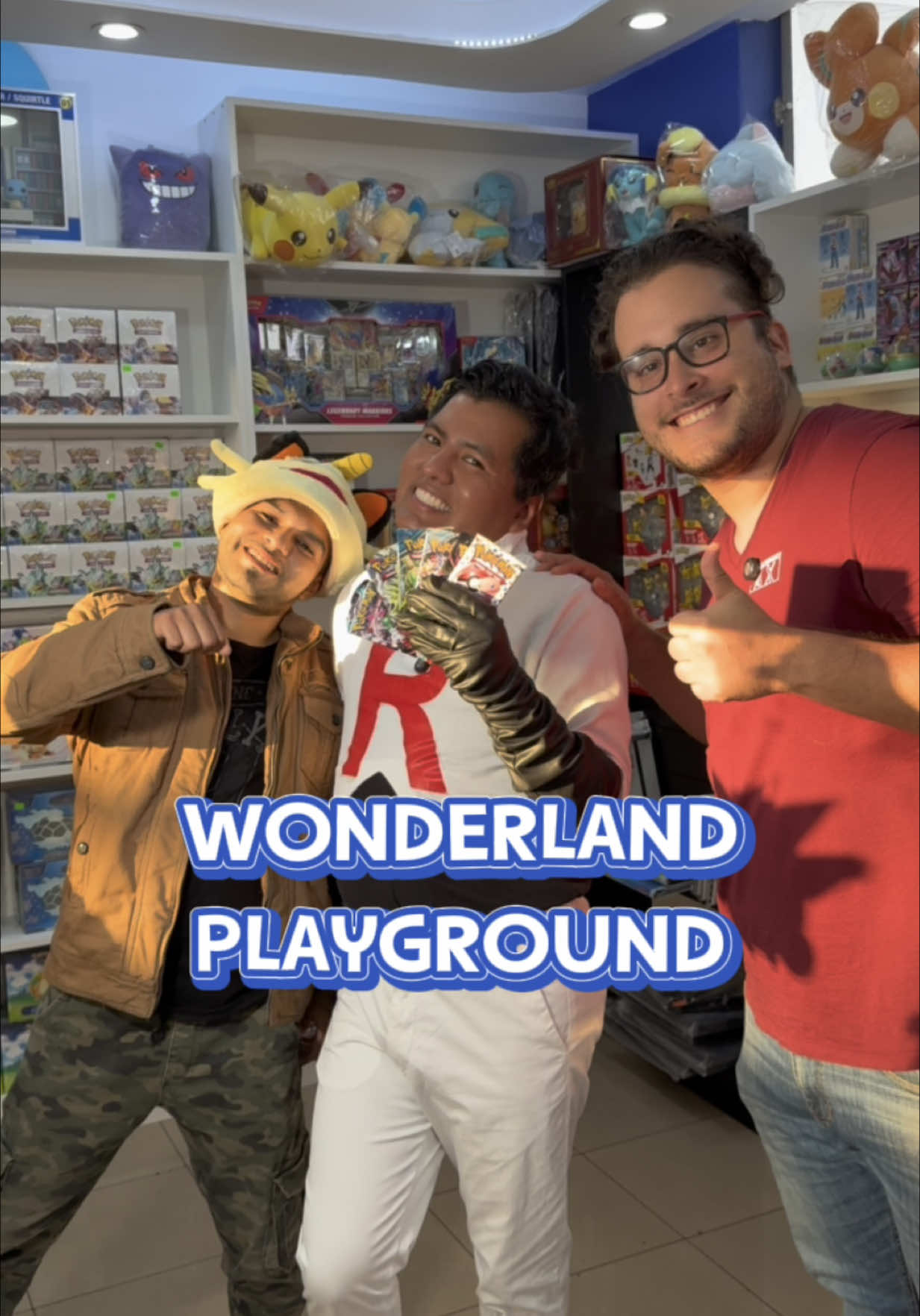 Colecciona cartas Pokemon en @Wonderland Playground va a encantarte 😍 #publicidad #comedia #comediante #humor #sarcasmo #pokemon #pokemontcg #cartaspokemon #pokemoncards 