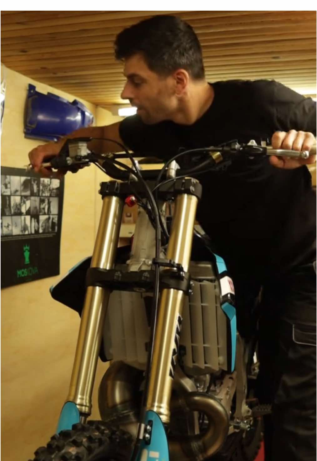 Assemblage de l'avant de la moto : Fantic 250 XX #motocross