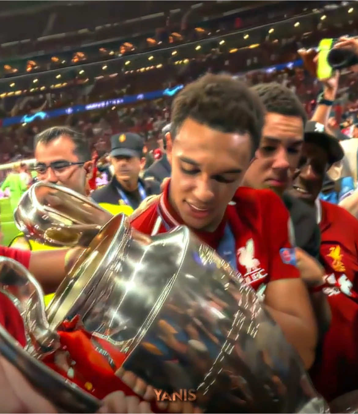 Trent alexernder Arnold - Mama I’m chasing a Ghost. #football #Soccer #yanisasmaster #edit #trentalexanderarnold #liverpool #realmadrid #mamaamchasingagohst 
