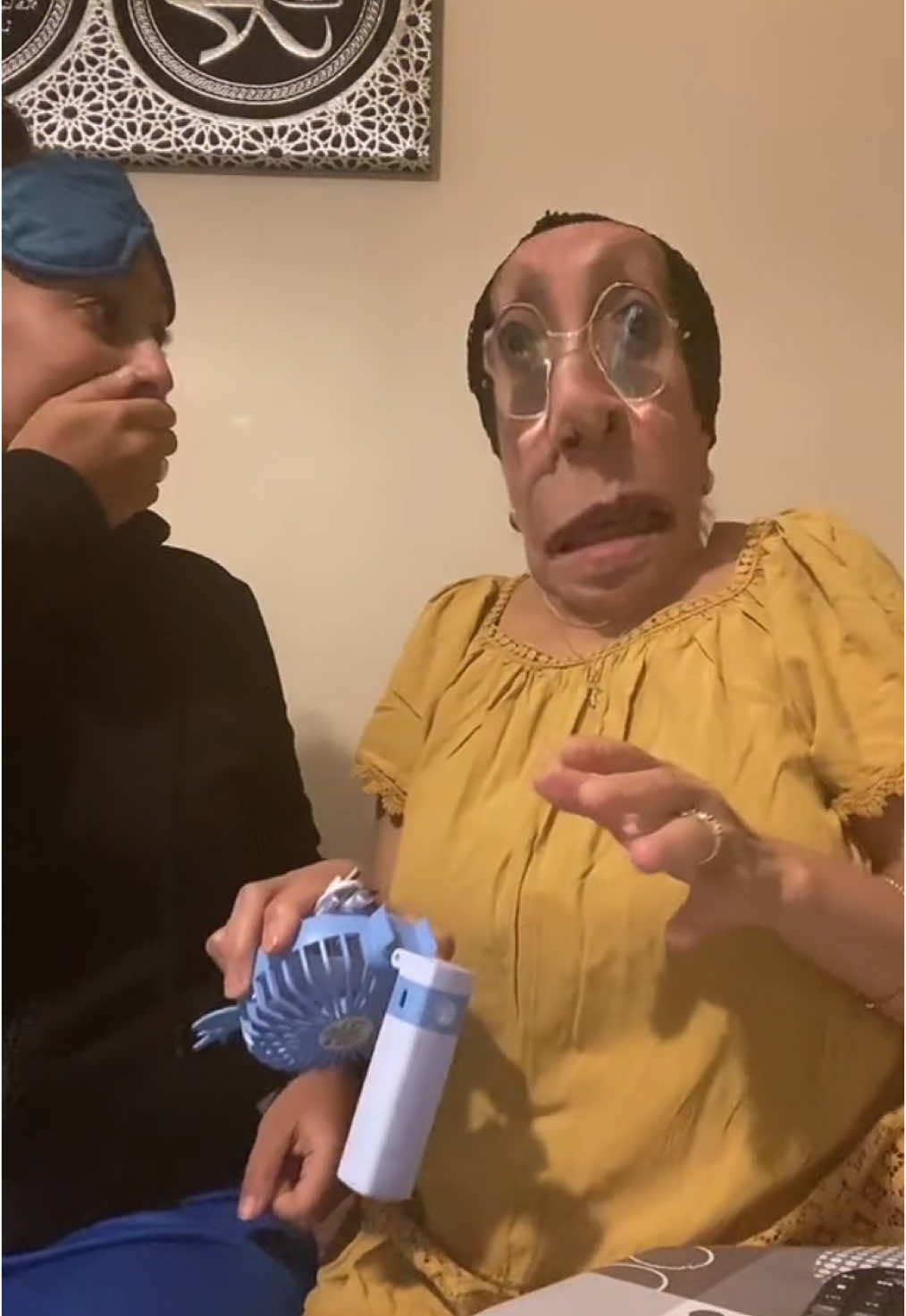 Jpp 😭😂❤️ #flyp #paris #mounamour #divertissement #flyppppppppppppppppppppppppppppppp #prank #humour #chupito #maman #arabe #afrique #maroc 