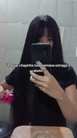 Chapinha no cabelo ondulado (Toda semana pode passar chapinha,o que não pode é passar todo dia e da forma errada).