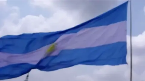 وطنا يا وطنا                               .                              .                                                    .                 #نشيد #وطنا_يا_وطنا #وطنا #الارجنتين #الارجنتين🇦🇷 #صدريات #هاشتاق #مالي_خلق_احط_هاشتاقات 